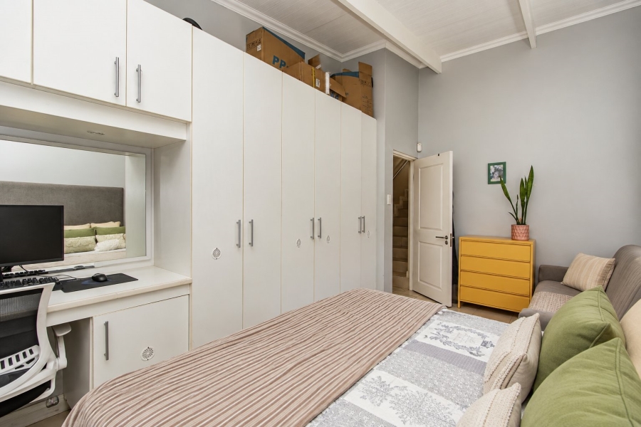 4 Bedroom Property for Sale in Fraaiuitsig Western Cape